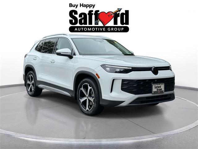 Photo of 2025 Pure White Volkswagen Tiguan