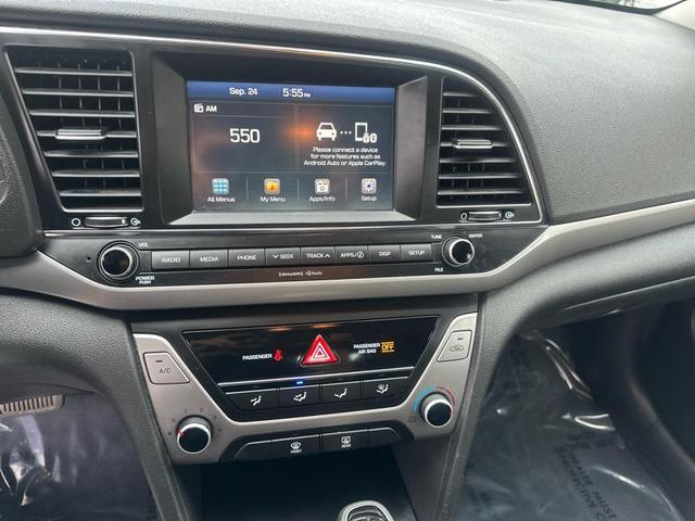 Photo of 2018 White Hyundai ELANTRA