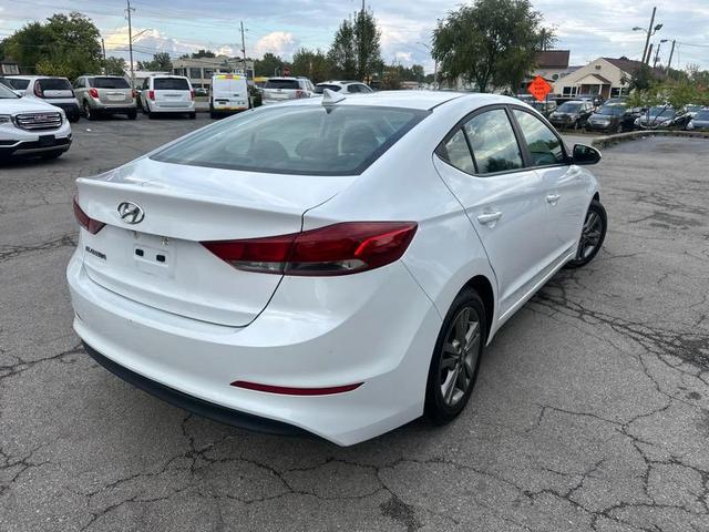 Photo of 2018 White Hyundai ELANTRA