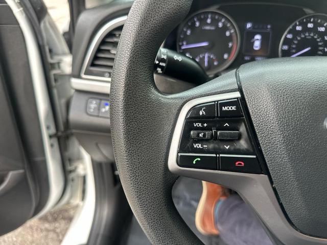 Photo of 2018 White Hyundai ELANTRA