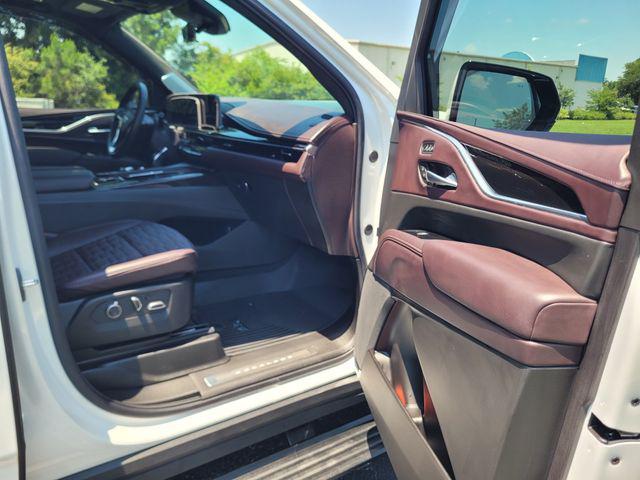 Photo of 2024 Crystal White Tricoat Cadillac Escalade ESV