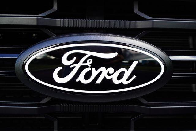 Photo of 2025 OXFORD WHITE Ford F-150