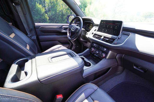 Photo of 2024 Onyx Black GMC Yukon