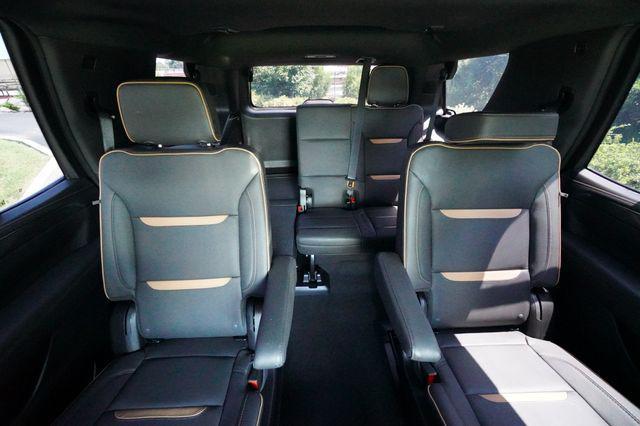 Photo of 2024 Onyx Black GMC Yukon