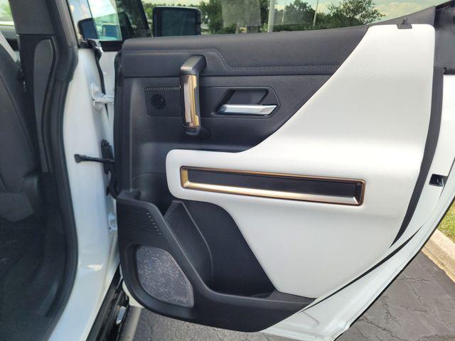 Photo of 2024 Interstellar White GMC HUMMER EV Pickup