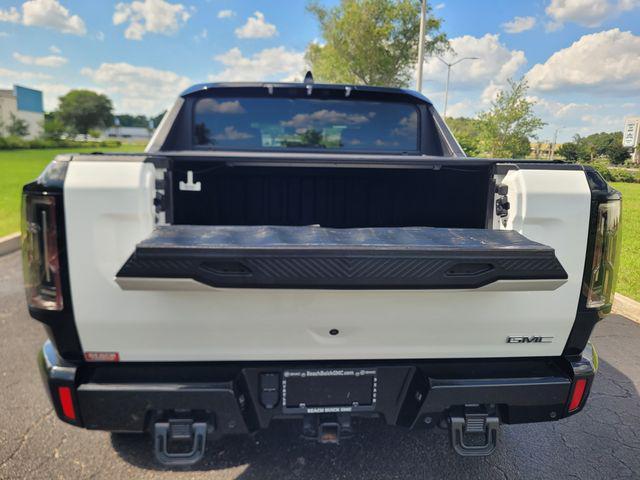 Photo of 2024 Interstellar White GMC HUMMER EV Pickup
