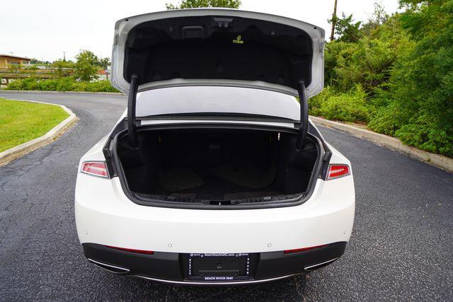Photo of 2018 WHITE PLATINUM MET TRI-COAT Lincoln MKZ