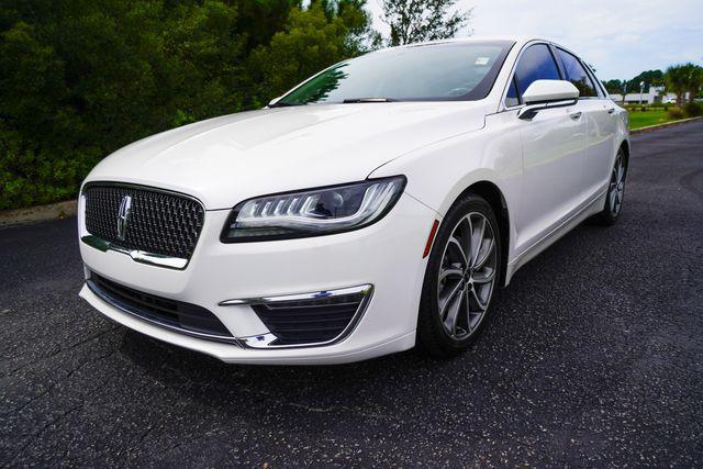 Photo of 2018 WHITE PLATINUM MET TRI-COAT Lincoln MKZ