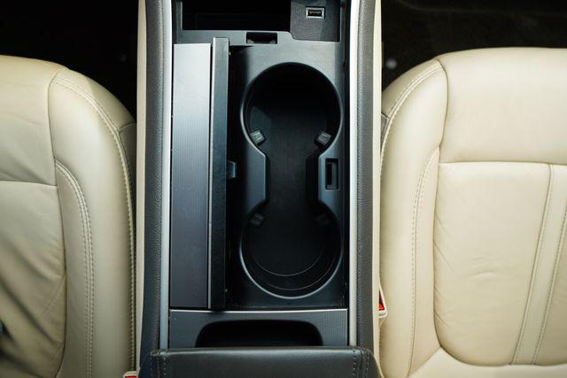 Photo of 2018 WHITE PLATINUM MET TRI-COAT Lincoln MKZ