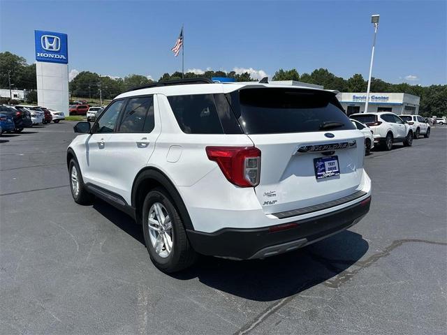 Photo of 2024 White Ford Explorer