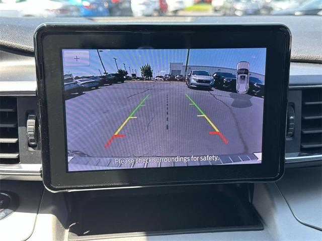 Photo of 2024 White Ford Explorer