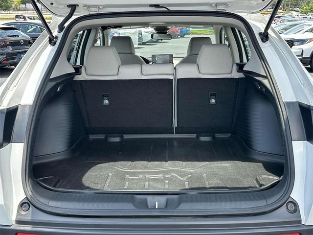 Photo of 2023 White Honda HR-V