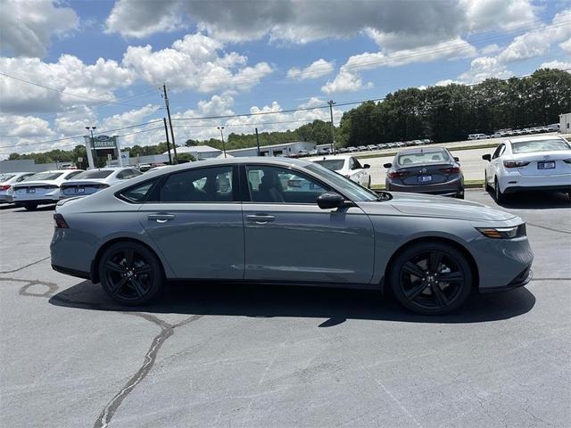 Photo of 2025 Urban Gray Pearl Honda Accord Hybrid
