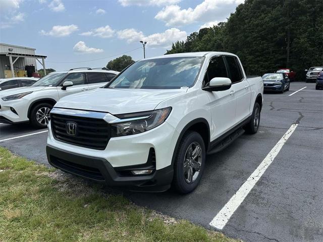 Photo of 2023 White Honda Ridgeline