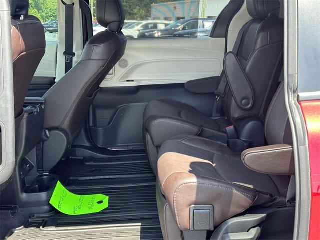 Photo of 2023 Red Toyota Sienna