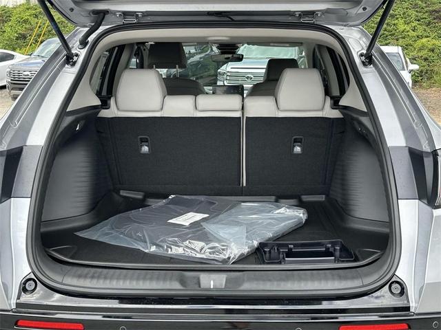Photo of 2026 Solar Silver Metallic Honda HR-V