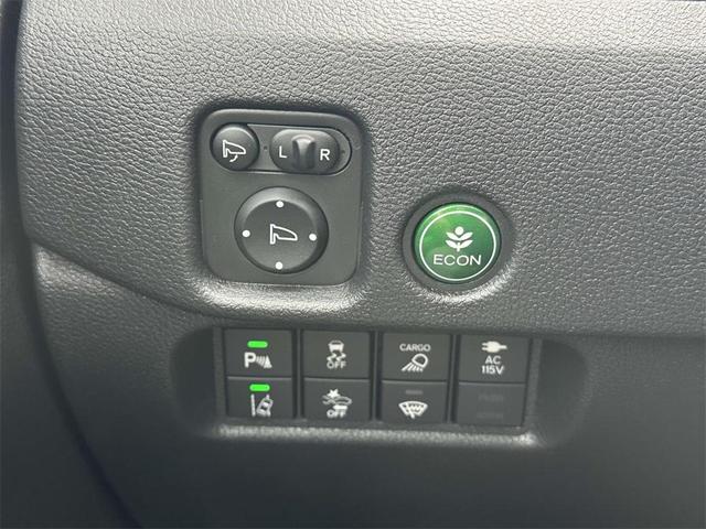 Photo of 2025 Crystal Black Pearl Honda Ridgeline