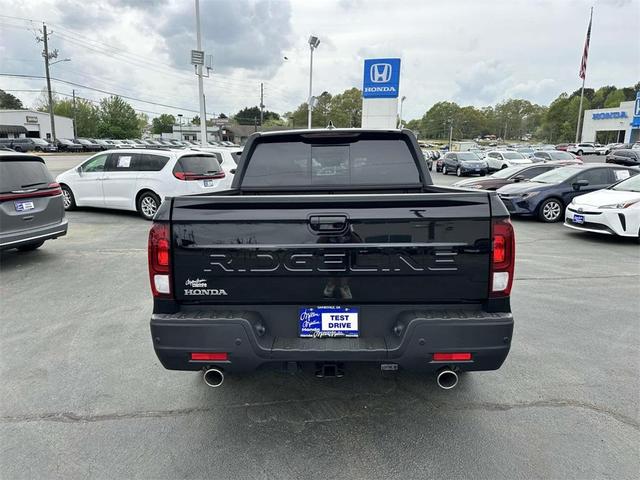 Photo of 2025 Crystal Black Pearl Honda Ridgeline
