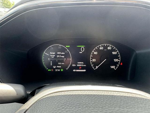 Photo of 2025 Platinum White Pearl Honda CR-V Hybrid