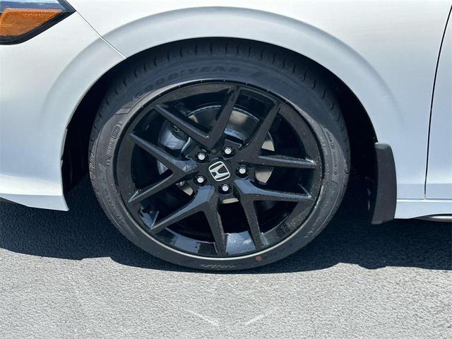 Photo of 2025 Platinum White Pearl Honda Civic