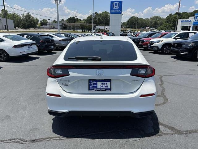 Photo of 2025 Platinum White Pearl Honda Civic