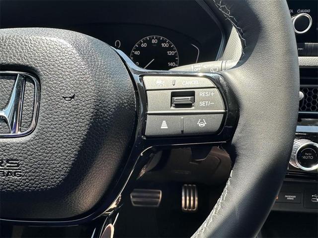 Photo of 2025 Platinum White Pearl Honda Civic