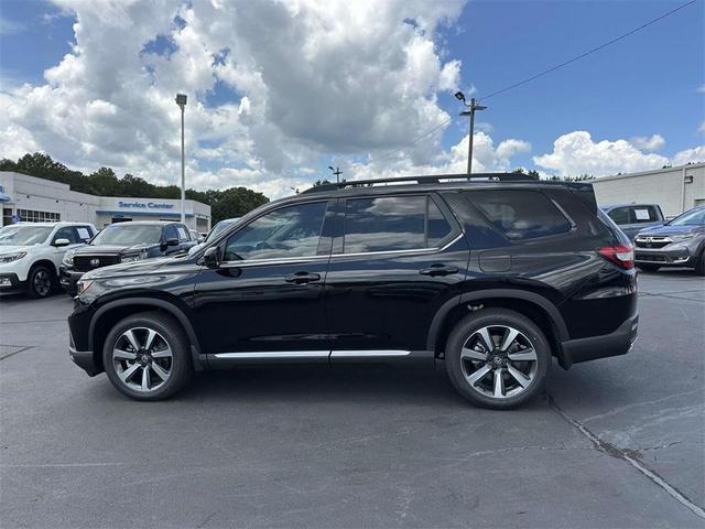 Photo of 2025 Crystal Black Pearl Honda Pilot