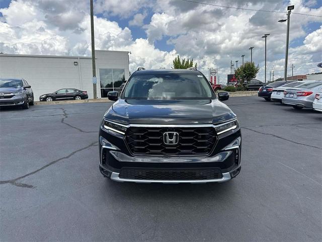 Photo of 2025 Crystal Black Pearl Honda Pilot