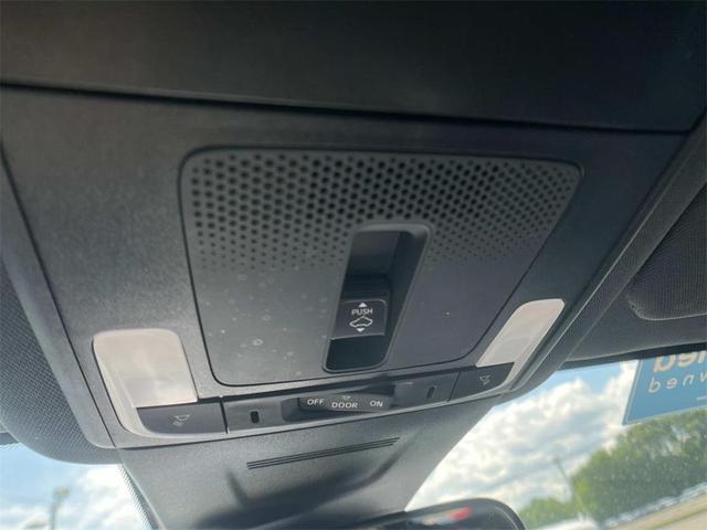 Photo of 2024 Silver Honda CR-V Hybrid