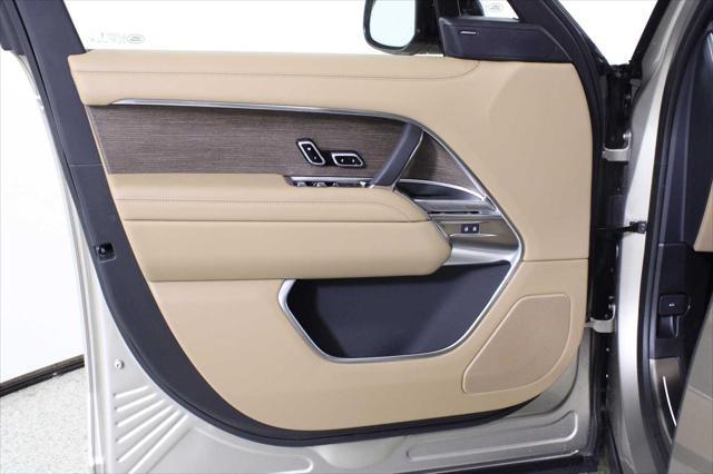 Photo of 2025 BATUMI GLD PREM Land Rover Range Rover