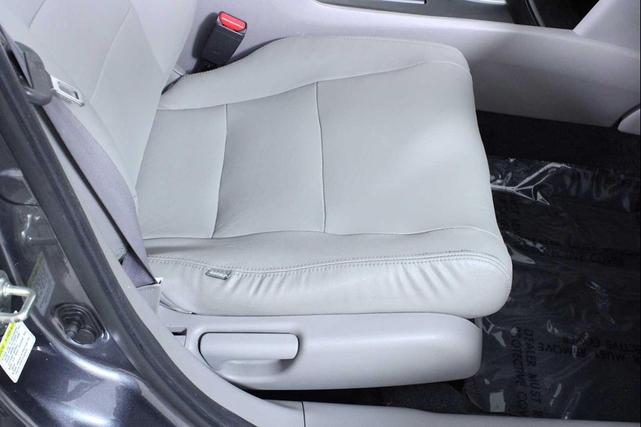 Photo of 2012 POLISHED METAL METALLIC [GRAY] Honda Accord