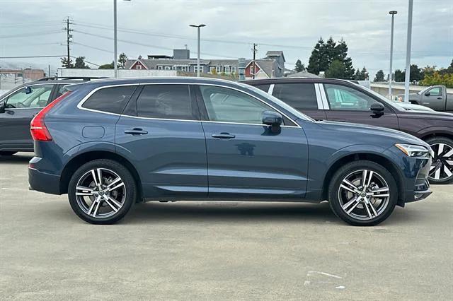 Photo of 2021 Denim Blue Metallic Volvo XC60