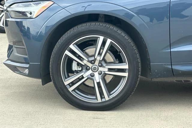Photo of 2021 Denim Blue Metallic Volvo XC60