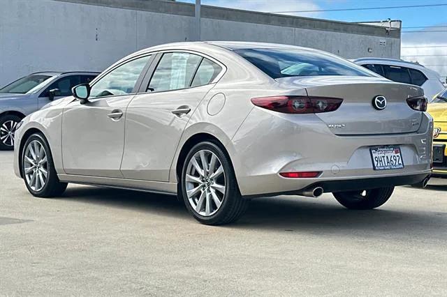 Photo of 2023 Platinum Quartz Metallic Mazda Mazda3