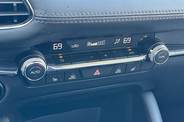 Photo of 2023 Platinum Quartz Metallic Mazda Mazda3