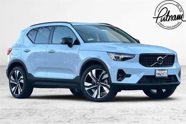 2024 Volvo XC40