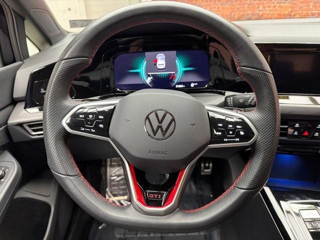 Photo of 2024 Mythos Black Metallic Volkswagen Golf GTI