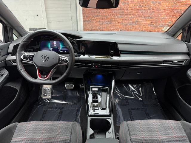 Photo of 2024 Mythos Black Metallic Volkswagen Golf GTI