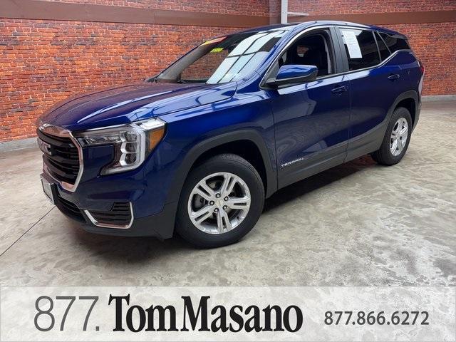 Photo of 2022 Blue GMC Terrain