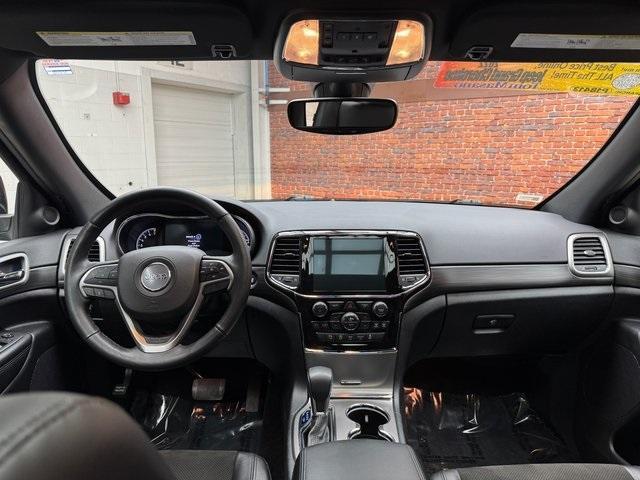 Photo of 2022 Black Jeep Grand Cherokee WK