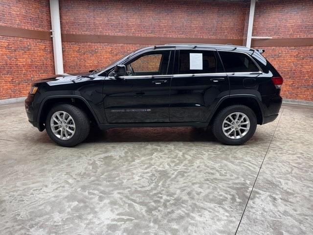 Photo of 2022 Black Jeep Grand Cherokee WK
