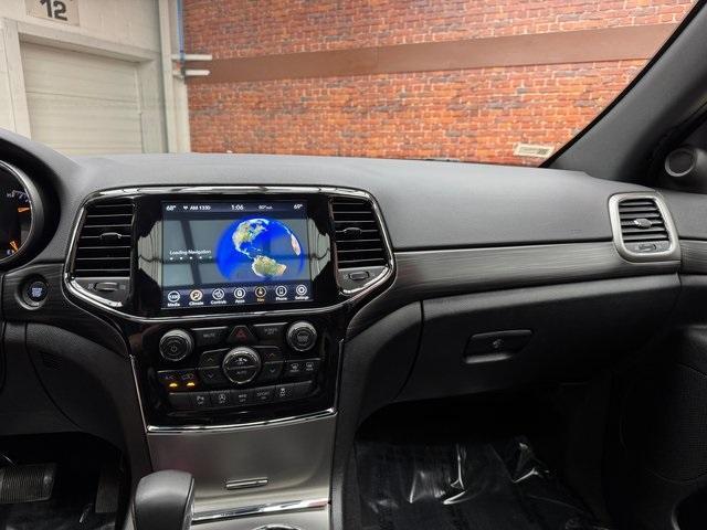 Photo of 2022 Black Jeep Grand Cherokee WK