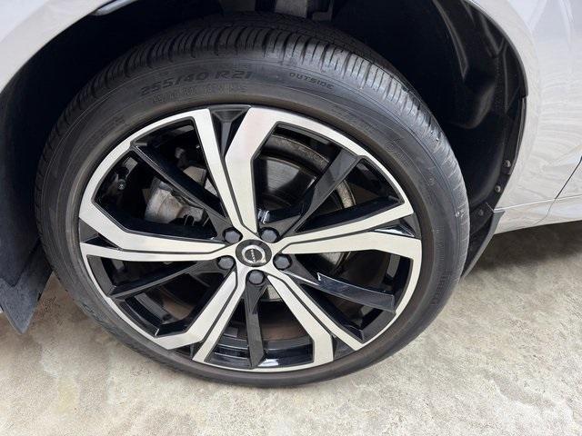 Photo of 2022 Gray Volvo XC60