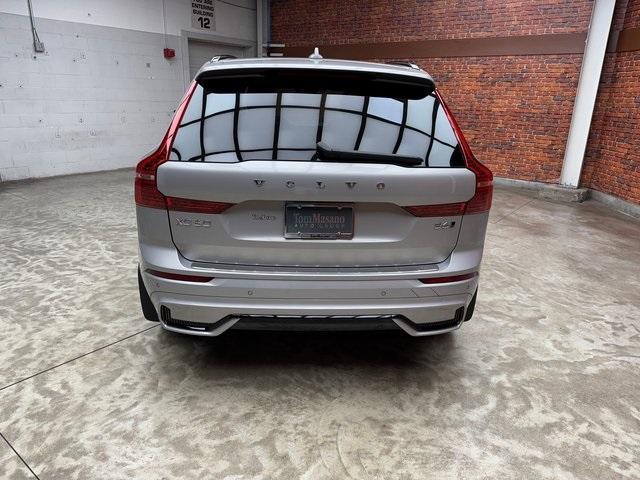 Photo of 2022 Gray Volvo XC60