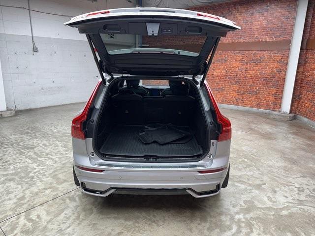 Photo of 2022 Gray Volvo XC60