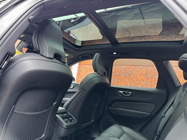 Photo of 2022 Gray Volvo XC60