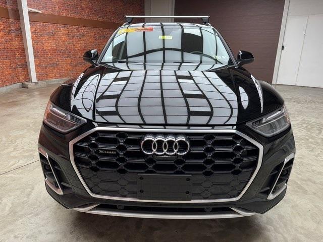 Photo of 2022 Mythos Black Metallic Audi Q5