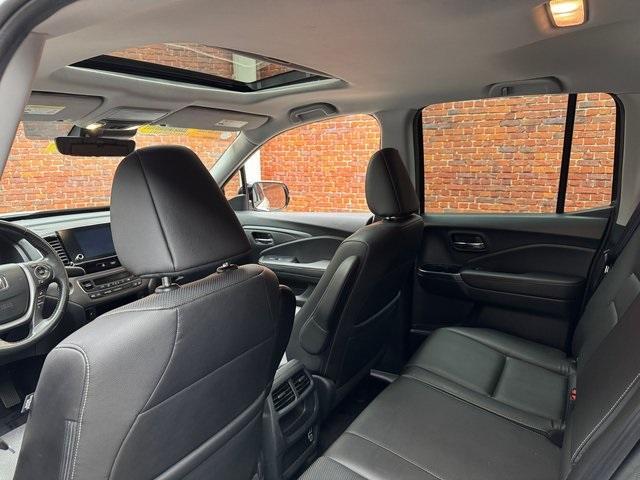 Photo of 2023 Gray Honda Ridgeline