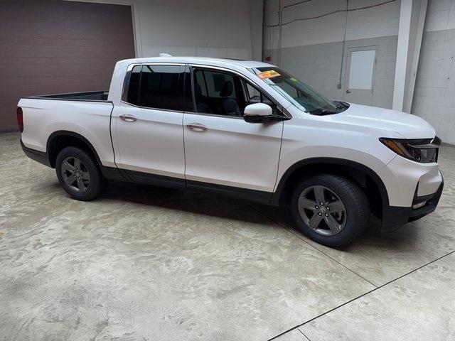 Photo of 2023 Gray Honda Ridgeline