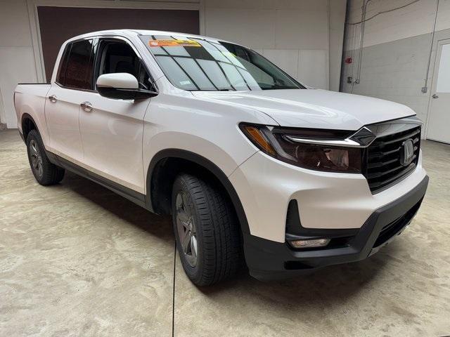 Photo of 2023 Gray Honda Ridgeline